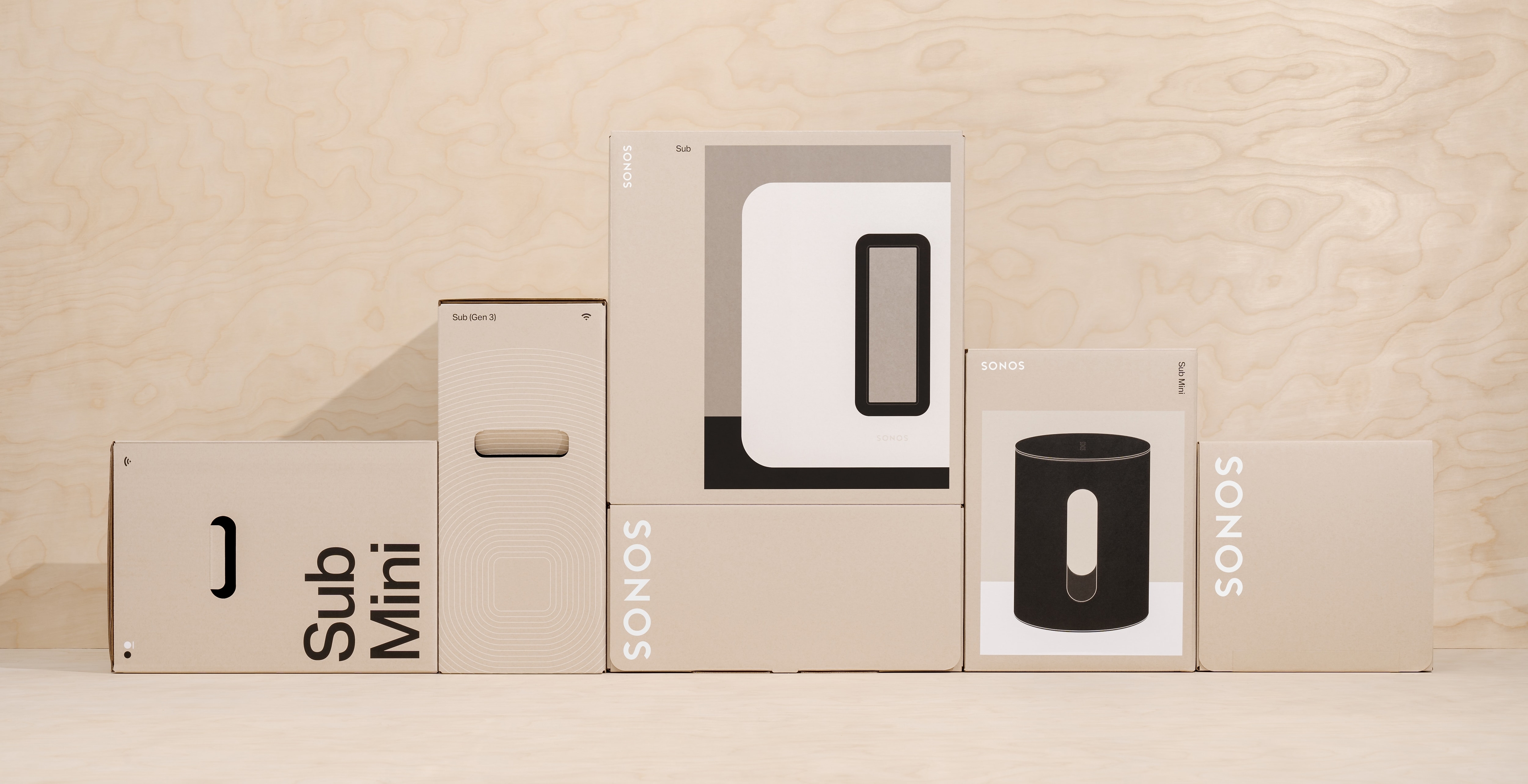 Sonos Produkte in ihren Verpackungen